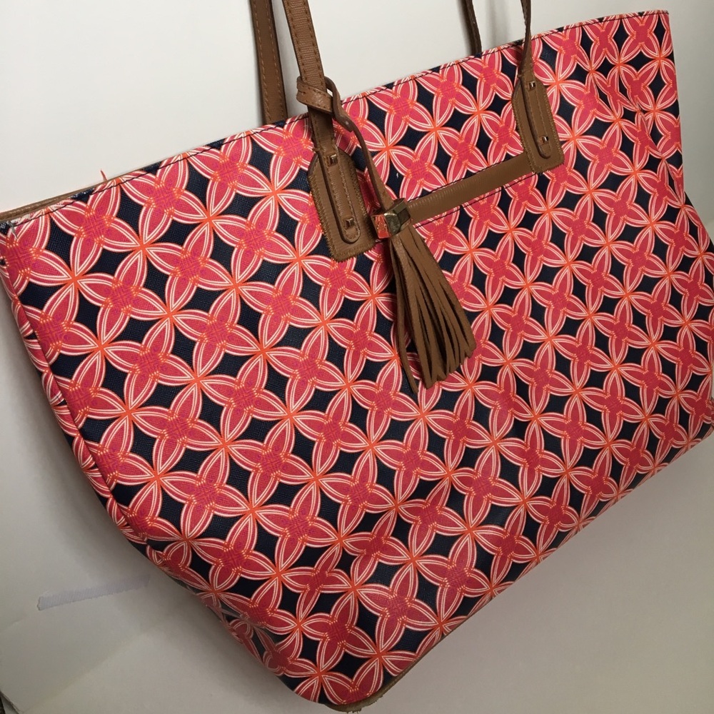 Stella & Dot Large Navy/Red Medallion Tote